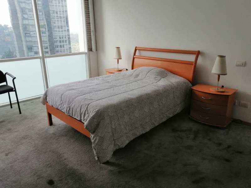 Habitacion con buena iluminacion en Depto Santa Fe