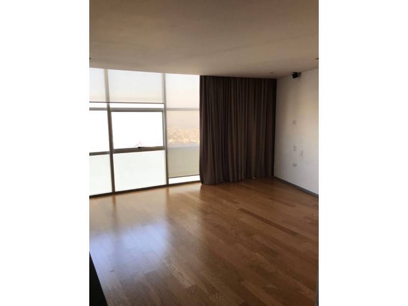 habitacion con buena vista en Torre Amstedam