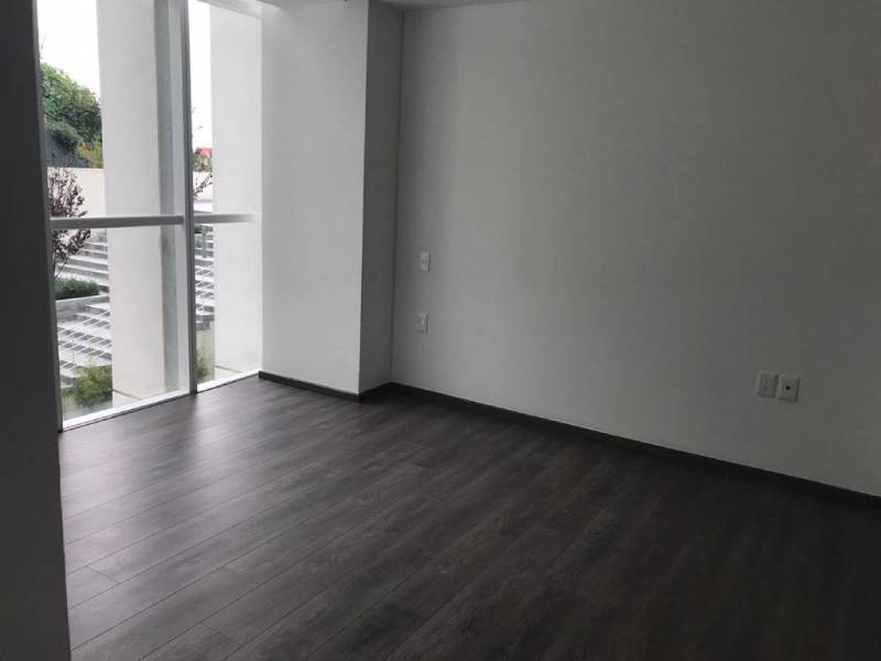 estancia amplia en Depto Blum