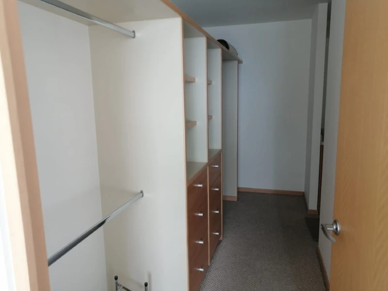 Closet amplio