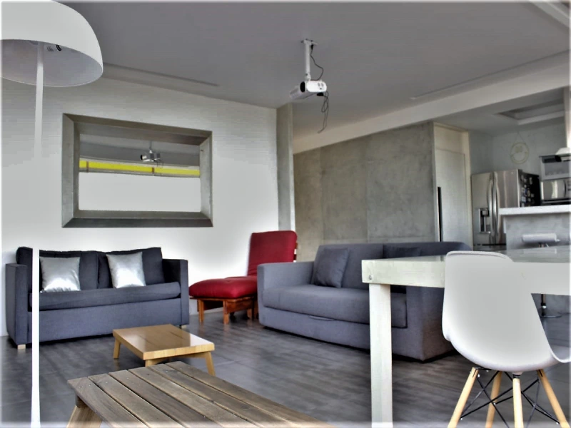 Sala amplia con proyector en Depa Santa Fe Latelier venta o renta