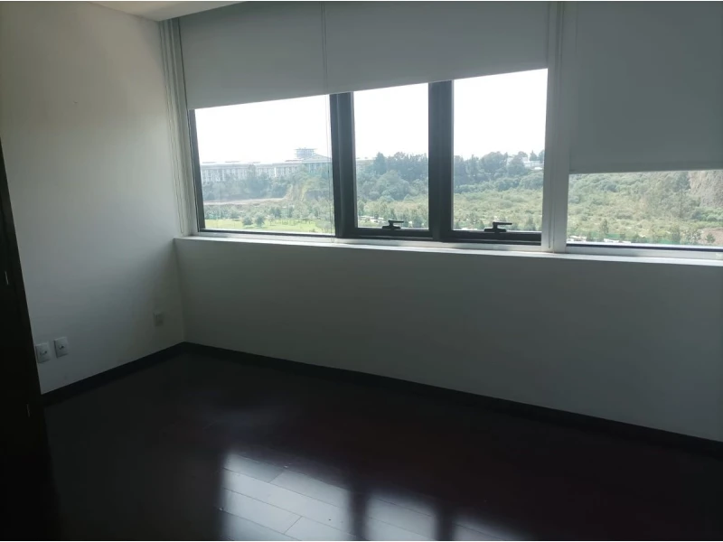 Estancia con buena vista de Torre Barcelona Santa Fe