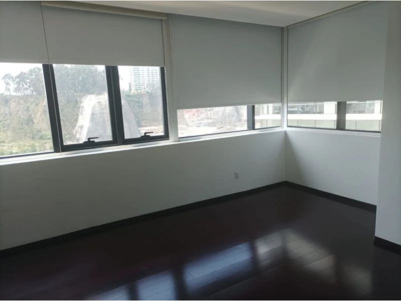 Sala con excelente luz en Torre Barcelona Santa Fe