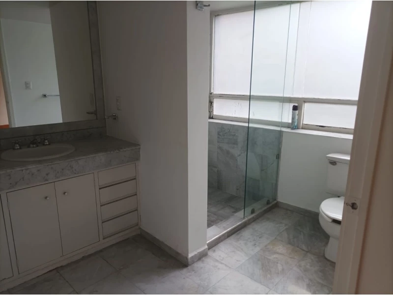 Wc de Depto en Bosques canelo