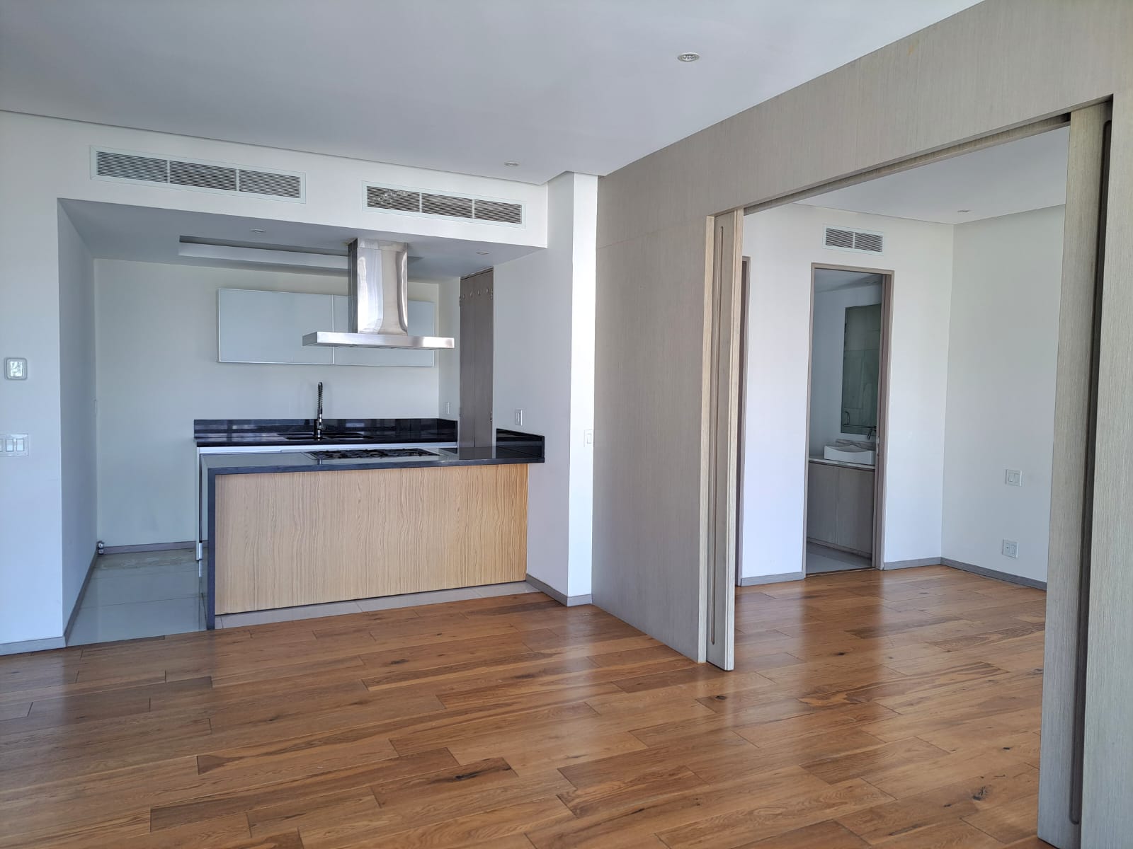 Renta Departamento Península Tower