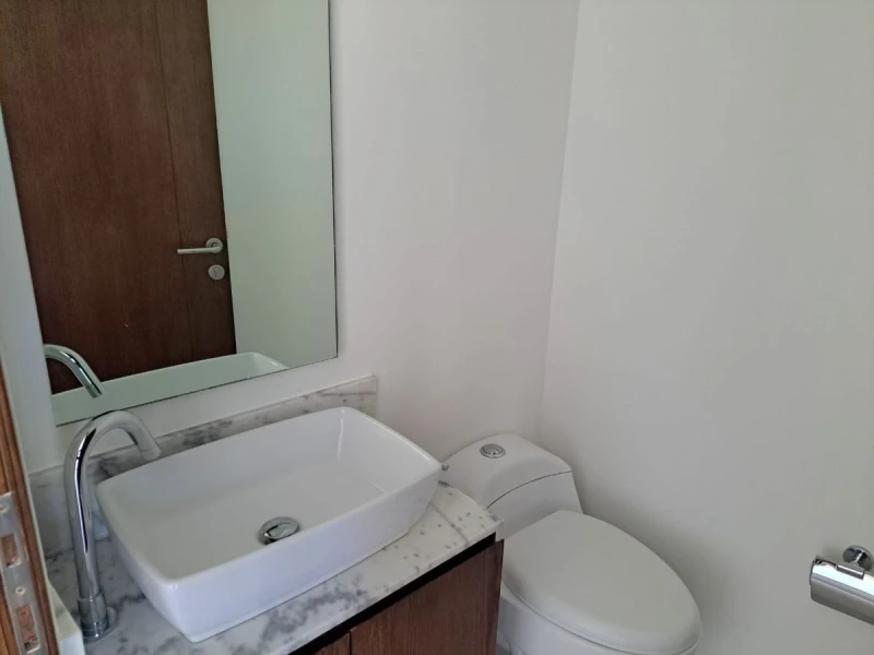 Baño y medio Península Arcos